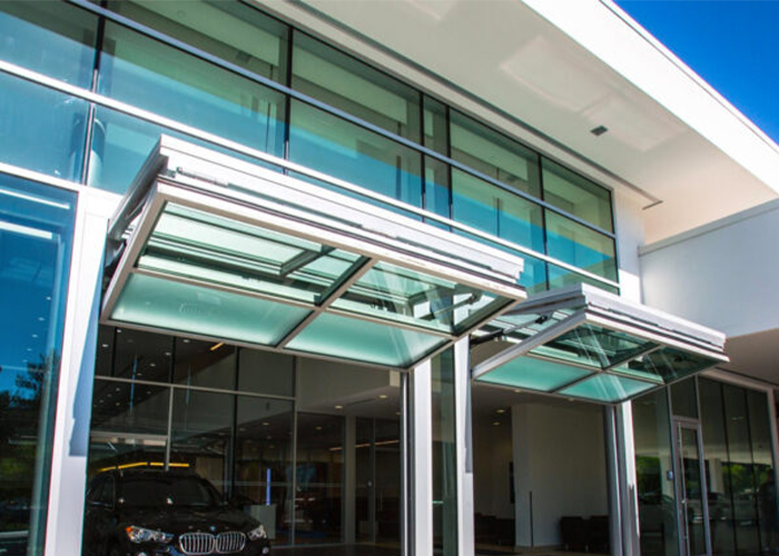 Puerta de garaje de vidrio vertical plegable